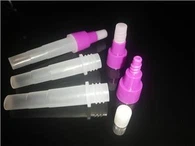 Műanyag fiola kupakkal